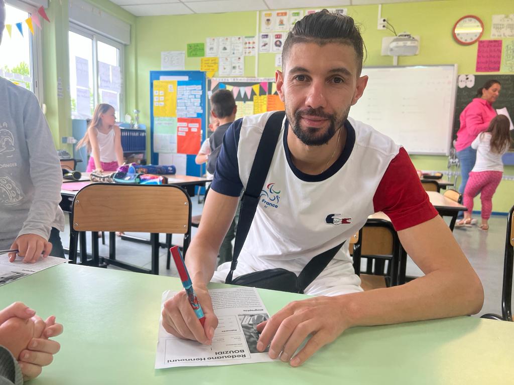 ÉDUCATION AUX MÉDIAS : Redouane, du patinage au 1500 m handisport