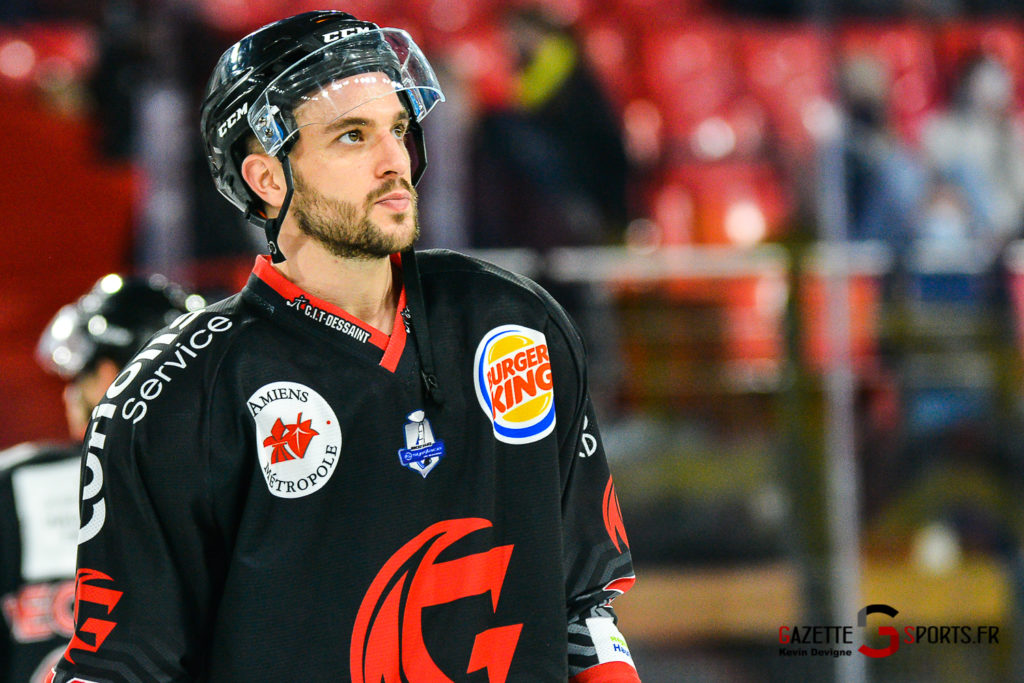 SPORT ET ENTREPRISE : Aziz Baazzi conjugue hockey, nutrition et business pour le meilleur