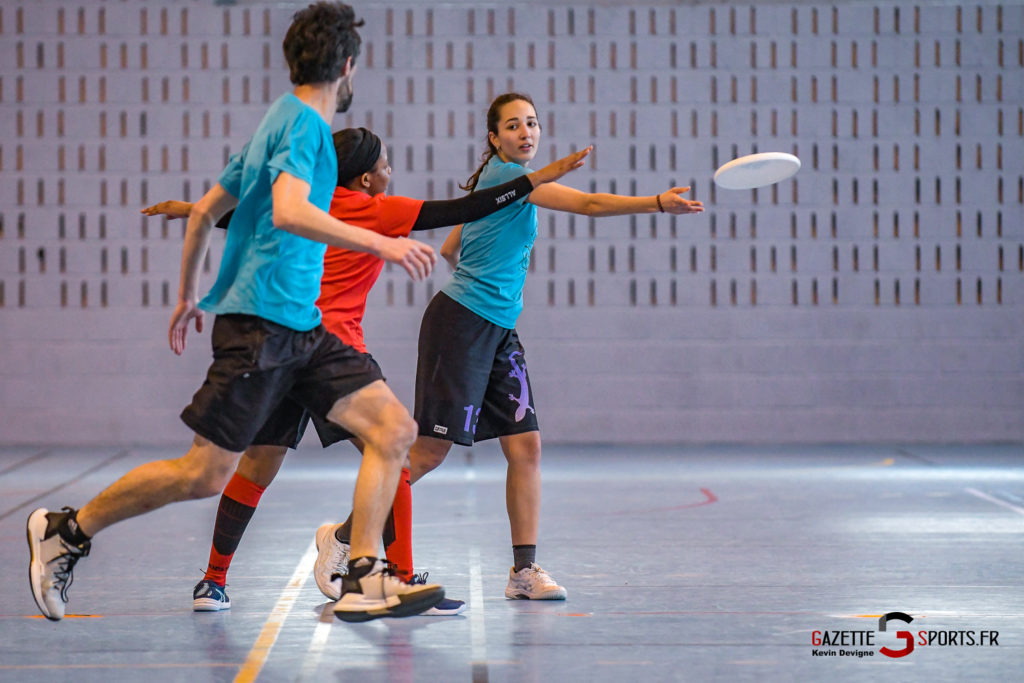 Ultimate Frisbee, sport d'équipe, mixte, en intérieur ou extérieur. Enfant  dès 8 ans