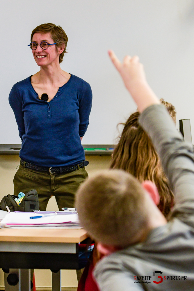 EDUCATION AUX MEDIAS : Marie, à la hauteur de la classe de Warlus !