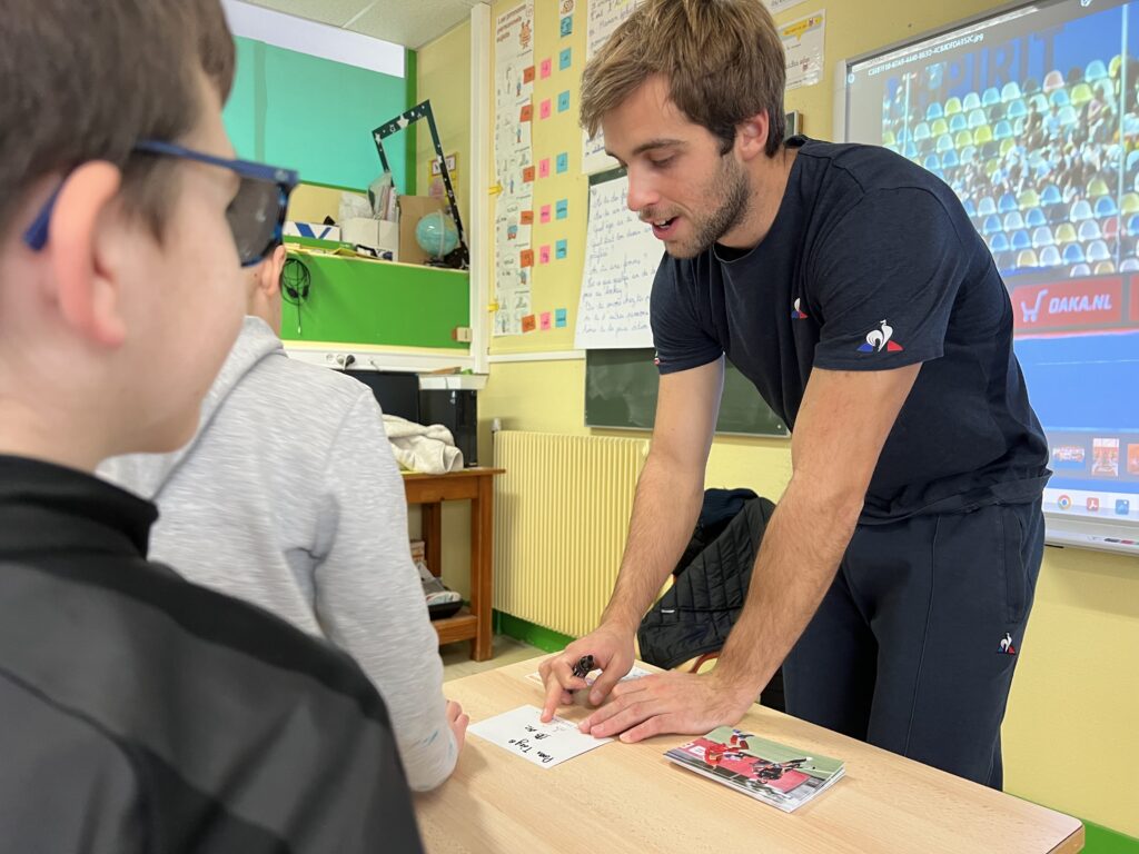ÉDUCATION AUX MÉDIAS : Amaury Bellenger, hockeyeur, espère participer aux JO de Paris